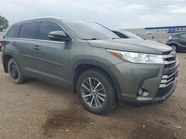 2018 Toyota Highlander SE