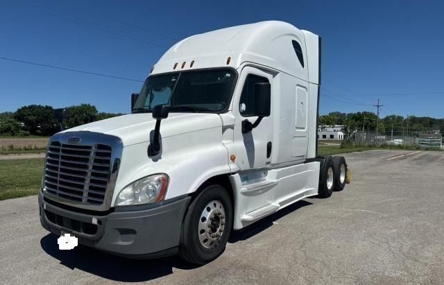 2016 Freightliner Cascadia 125