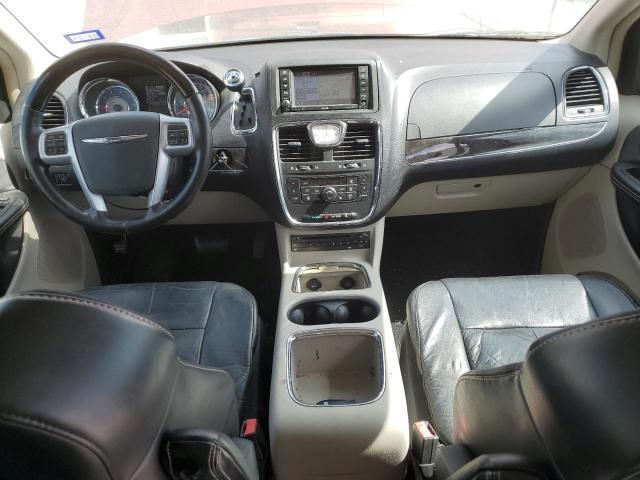 2012 Chrysler Town & Country Limited