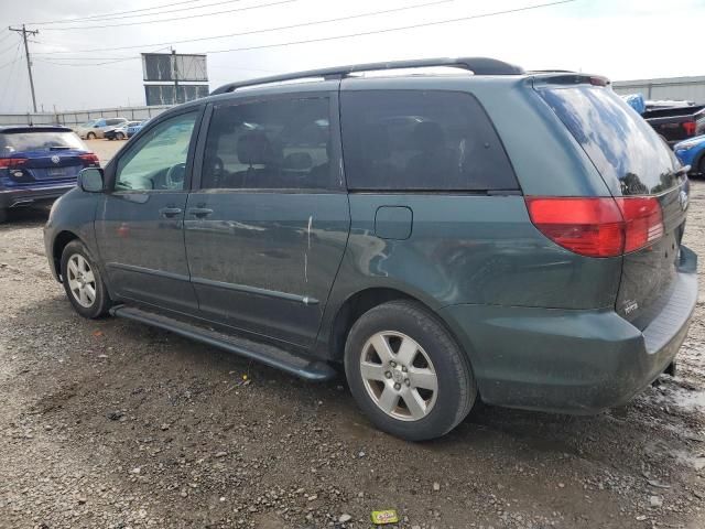 2004 Toyota Sienna XLE