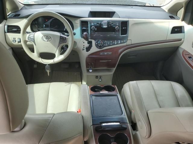 2012 Toyota Sienna XLE