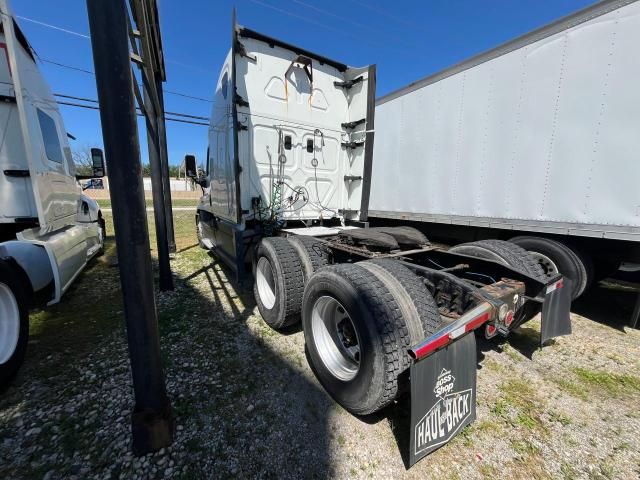 2016 Freightliner Cascadia 125