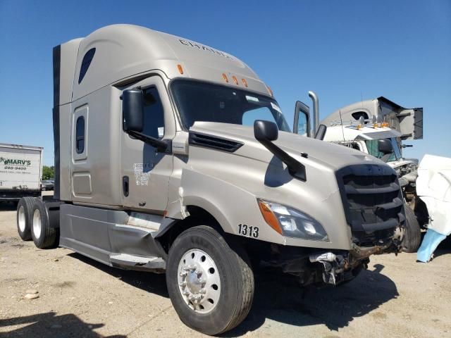 2020 Freightliner Cascadia 126