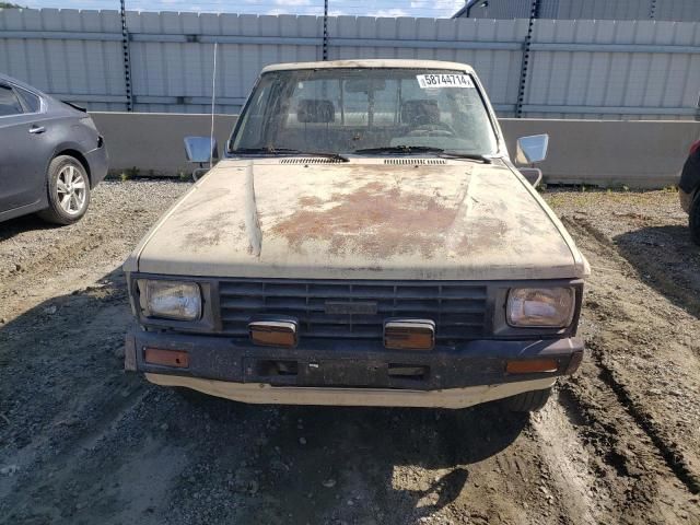 1984 Toyota Pickup Xtracab RN56 DLX