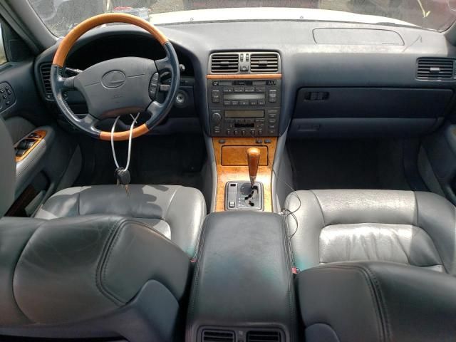 2000 Lexus LS 400