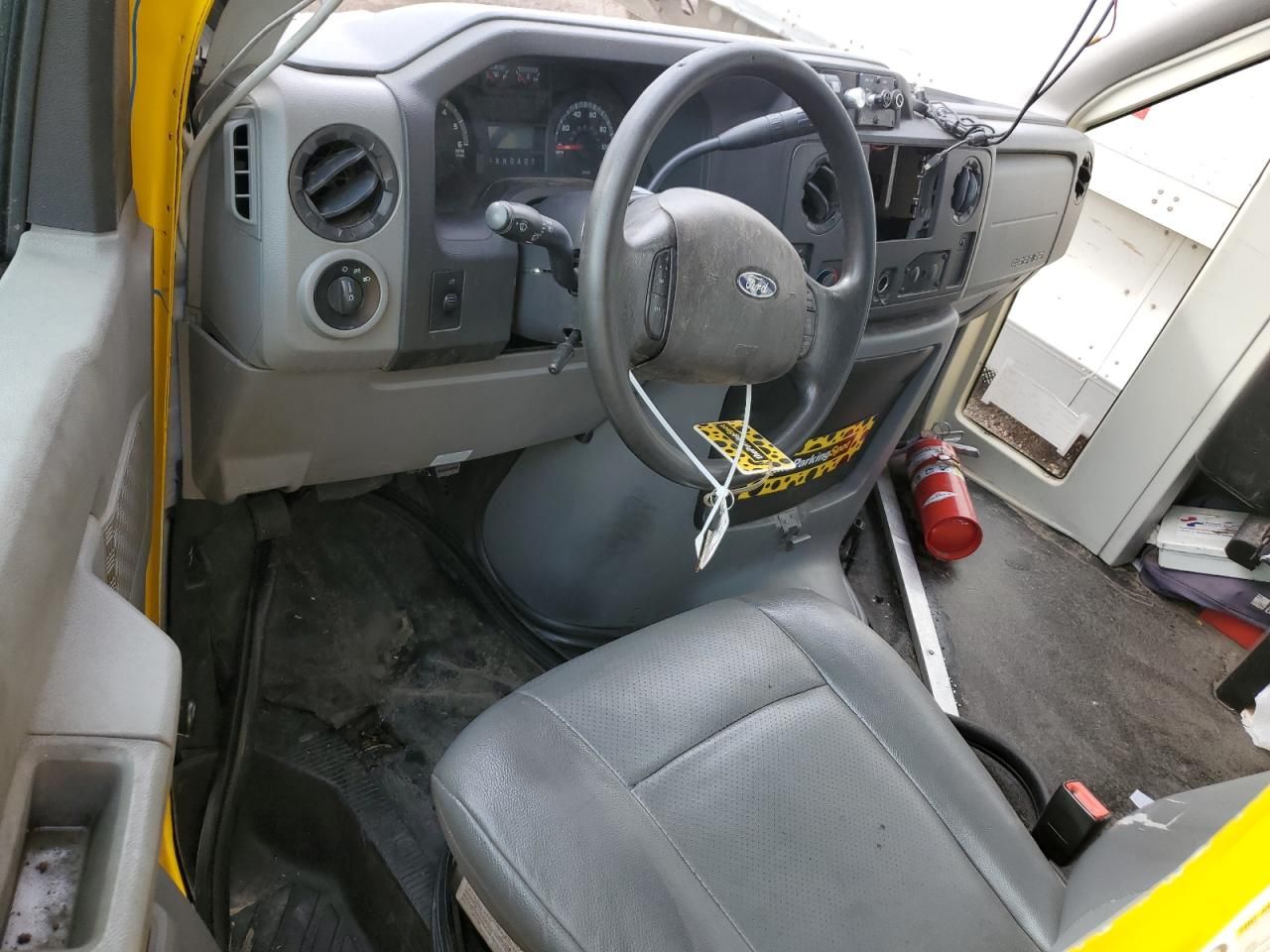 2018 Ford Econoline E450 Super Duty Cutaway Van