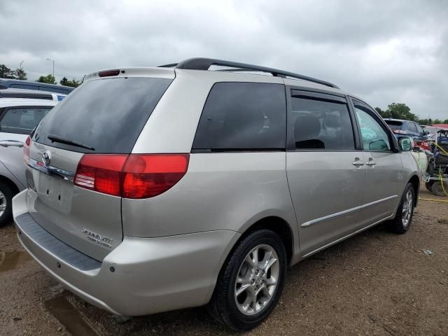 2004 Toyota Sienna XLE