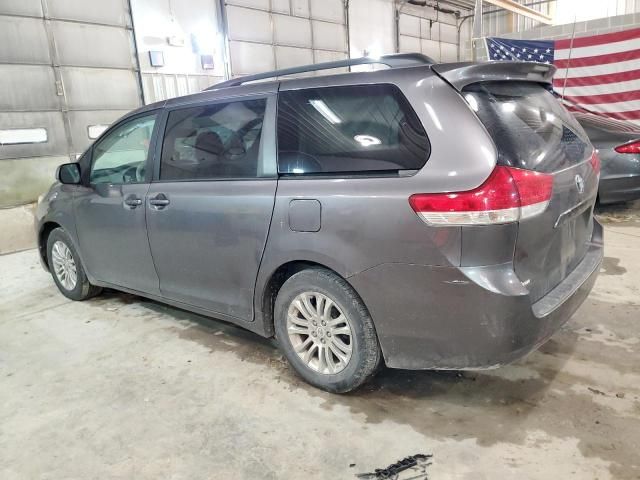 2011 Toyota Sienna XLE