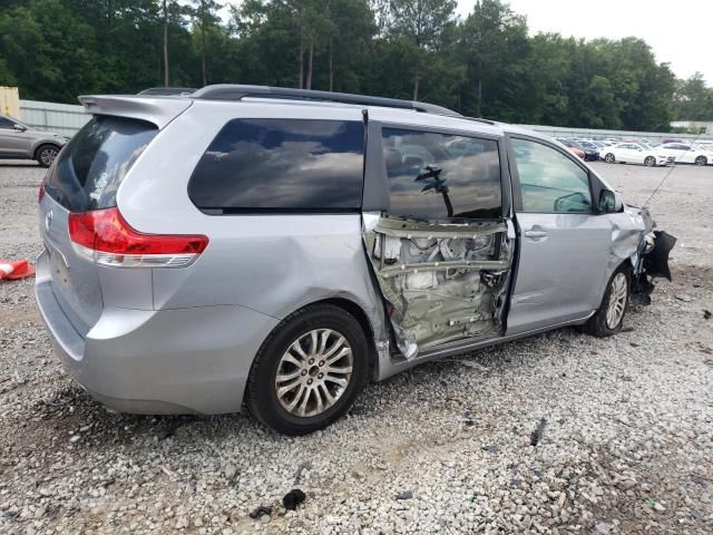 2011 Toyota Sienna XLE