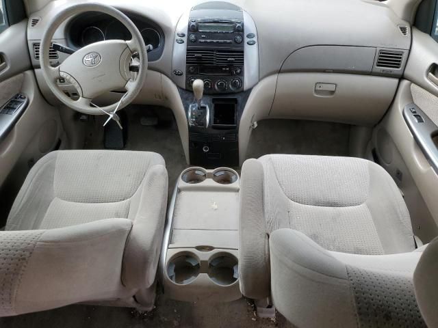 2008 Toyota Sienna LE