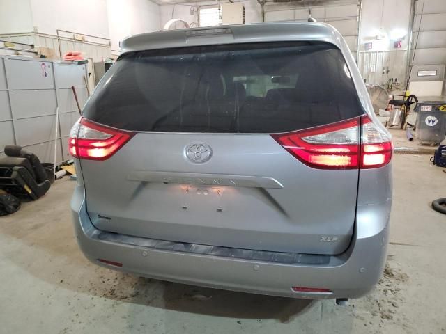 2015 Toyota Sienna XLE