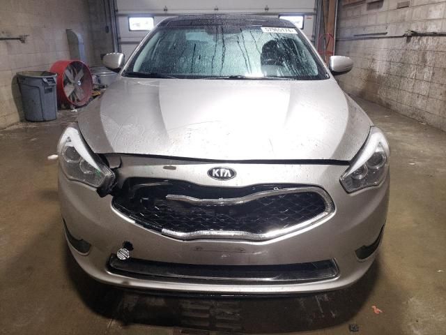 2014 KIA Cadenza Premium