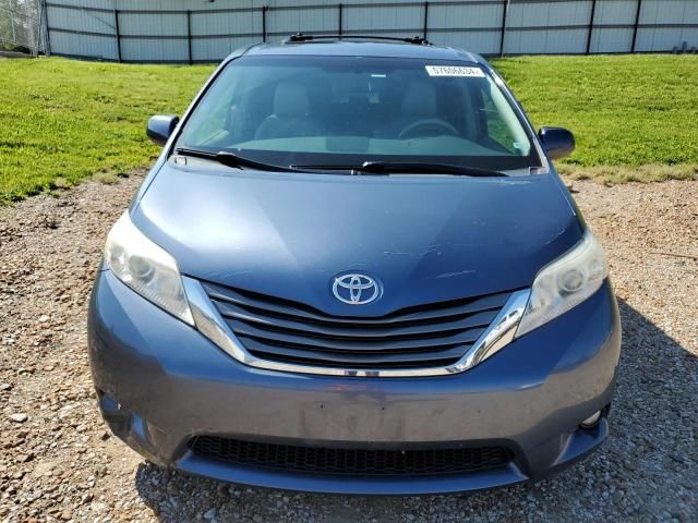 2013 Toyota Sienna XLE