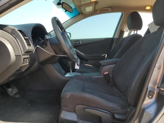 2010 Nissan Altima Base