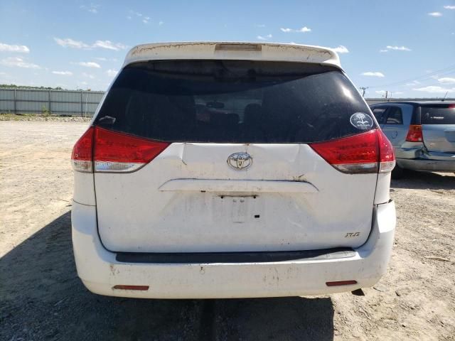 2012 Toyota Sienna XLE