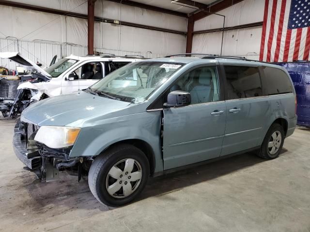 2010 Chrysler Town & Country LX