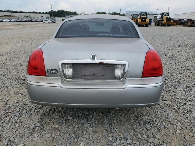 2006 Lincoln Town Car Signature