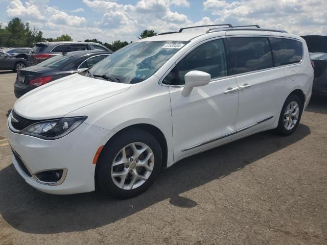 2017 Chrysler Pacifica Touring L Plus