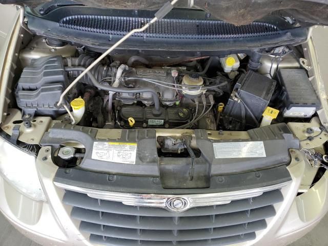 2007 Chrysler Town & Country LX