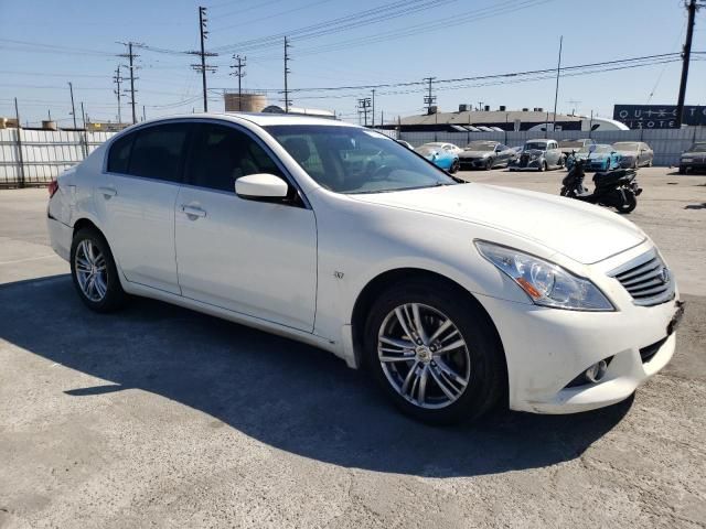 2015 Infiniti Q40