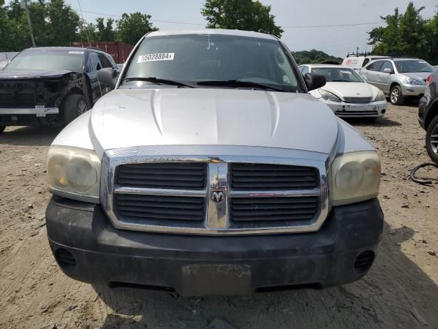 2005 Dodge Dakota Quattro