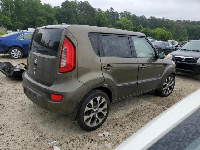 2013 KIA Soul +