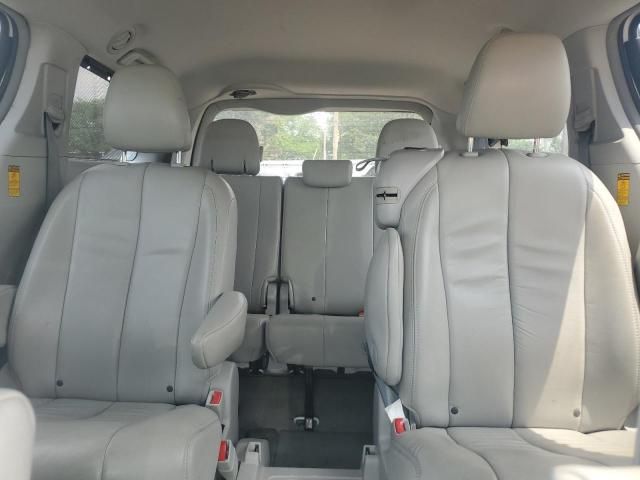 2014 Toyota Sienna XLE