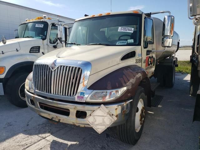 2003 International 4000 4400