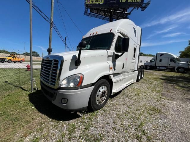 2015 Freightliner Cascadia 125