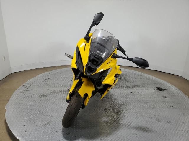 2024 Suzuki GSX800 F