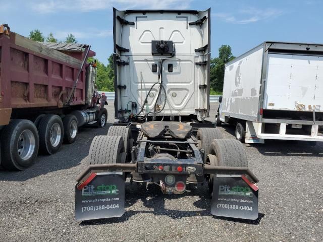 2016 Freightliner Cascadia 125