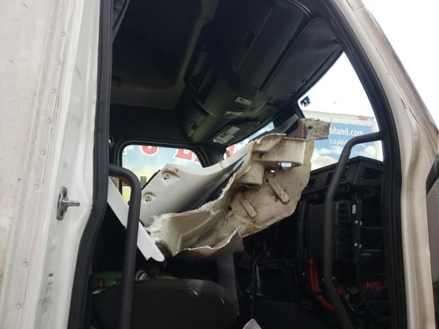 2021 Freightliner Cascadia 126