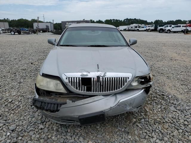 2006 Lincoln Town Car Signature