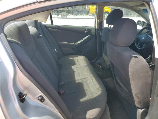 2010 Nissan Altima Base