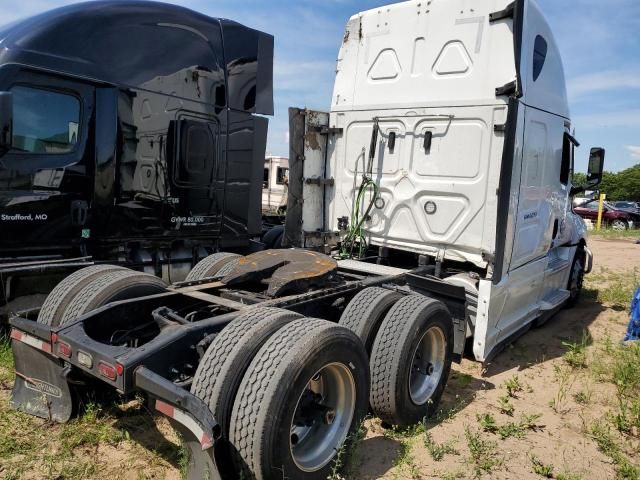 2022 Freightliner Cascadia 126