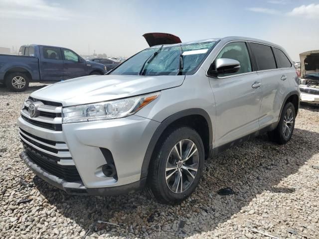 2019 Toyota Highlander LE