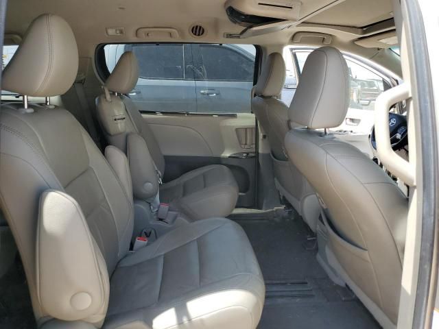 2015 Toyota Sienna XLE