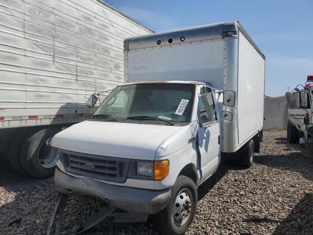 2006 Ford Econoline E350 Super Duty Cutaway Van