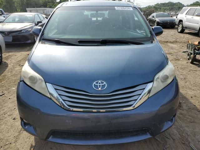 2015 Toyota Sienna XLE