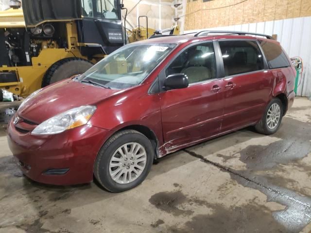 2010 Toyota Sienna LE