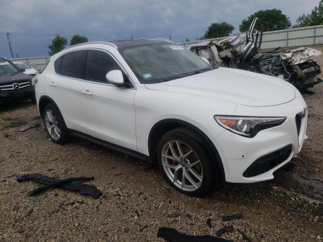 2018 Alfa Romeo Stelvio TI Luxury