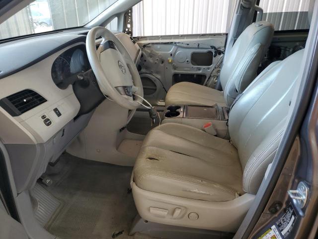 2012 Toyota Sienna le