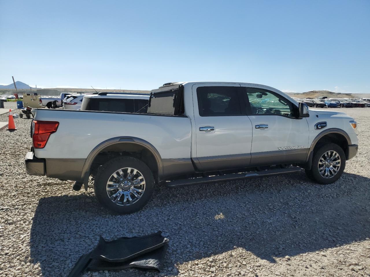 2016 Niss Titan xd