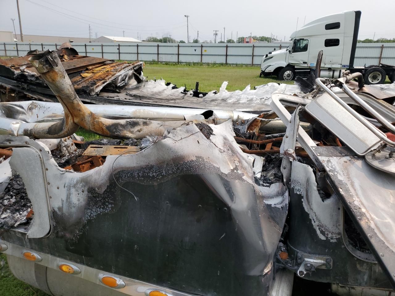 2014 Peterbilt 389 Semi Truck