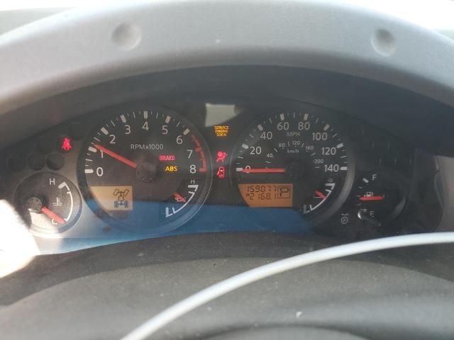2005 Nissan Frontier Crew Cab LE