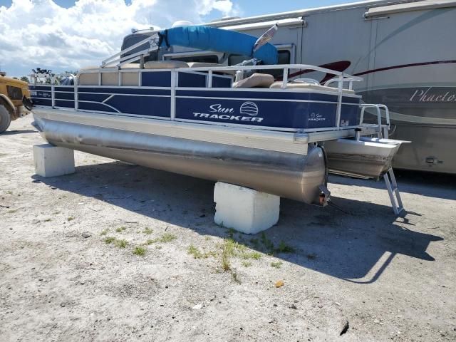 2017 Sun Tracker Boat