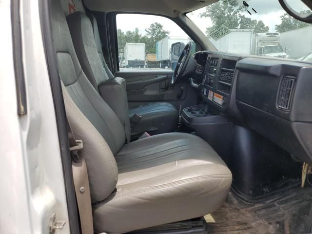 2012 GMC Savana Cutaway G3500