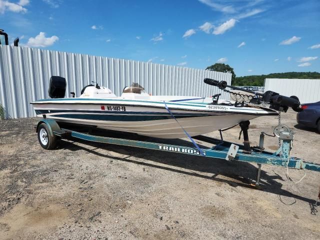 1996 Cajun Boats/mastercrafter Boat