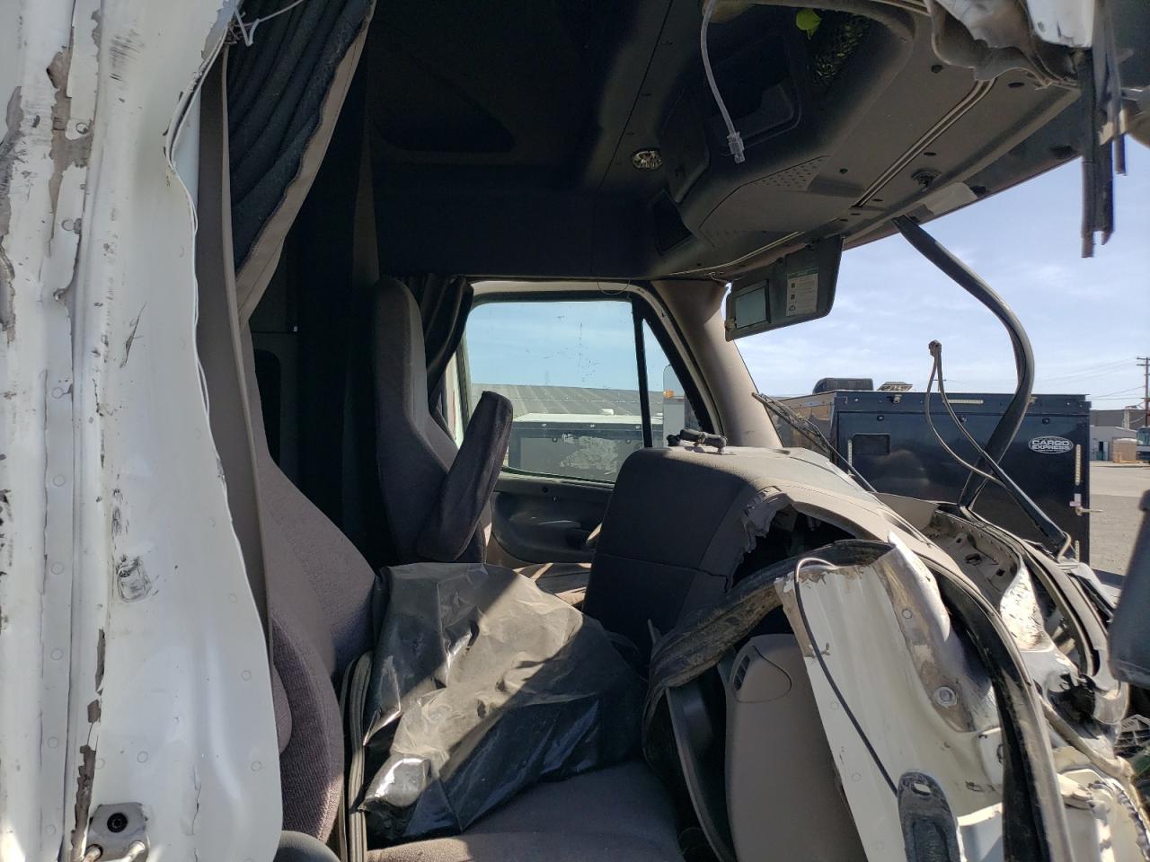 2015 Freightliner Cascadia 125 Semi Truck