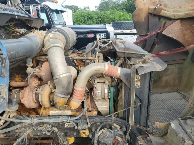 2007 Kenworth Construction T800